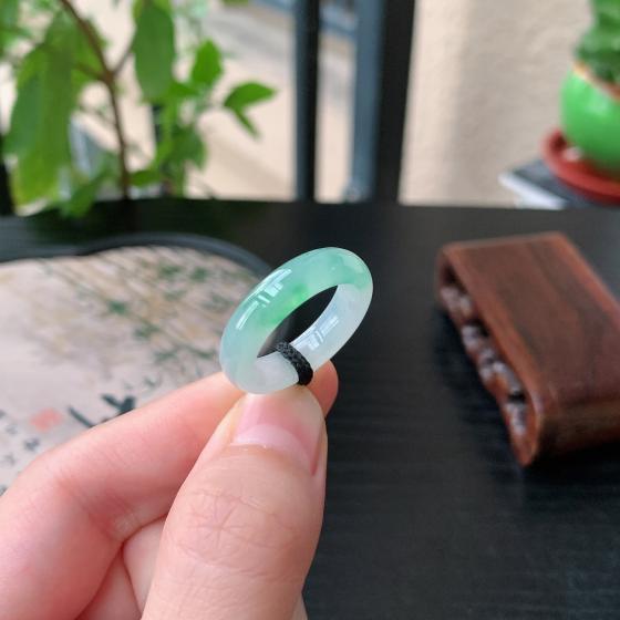 飘绿素面戒圈
